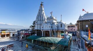 shree-bajreshwari-devi-temple-kangra-himachal-pradesh-2-attr-hero-1